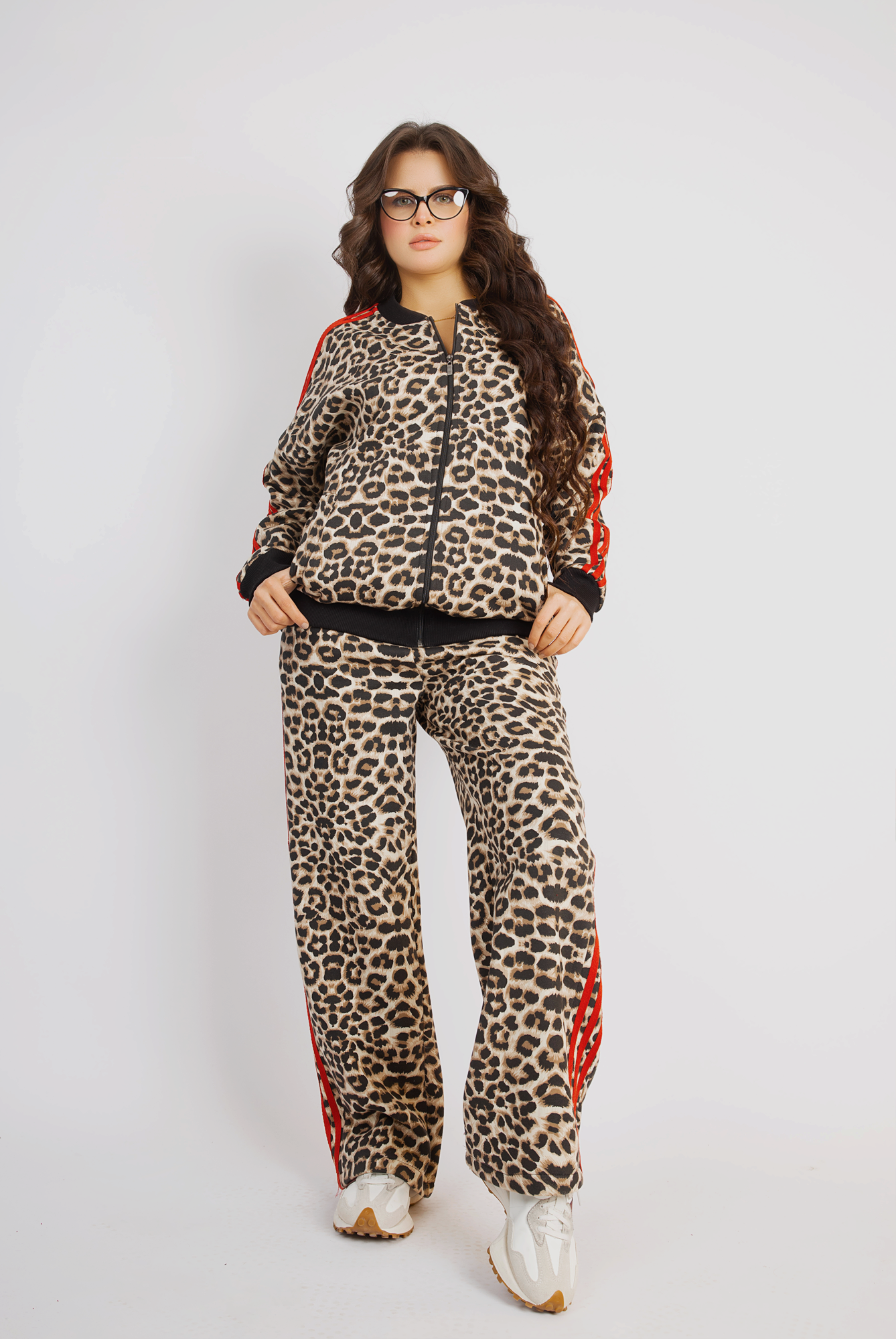 その他 studio seven Leopard Tracksuit Leopard Tracksuit with Red Accent Stripes - Tiger – GOGO