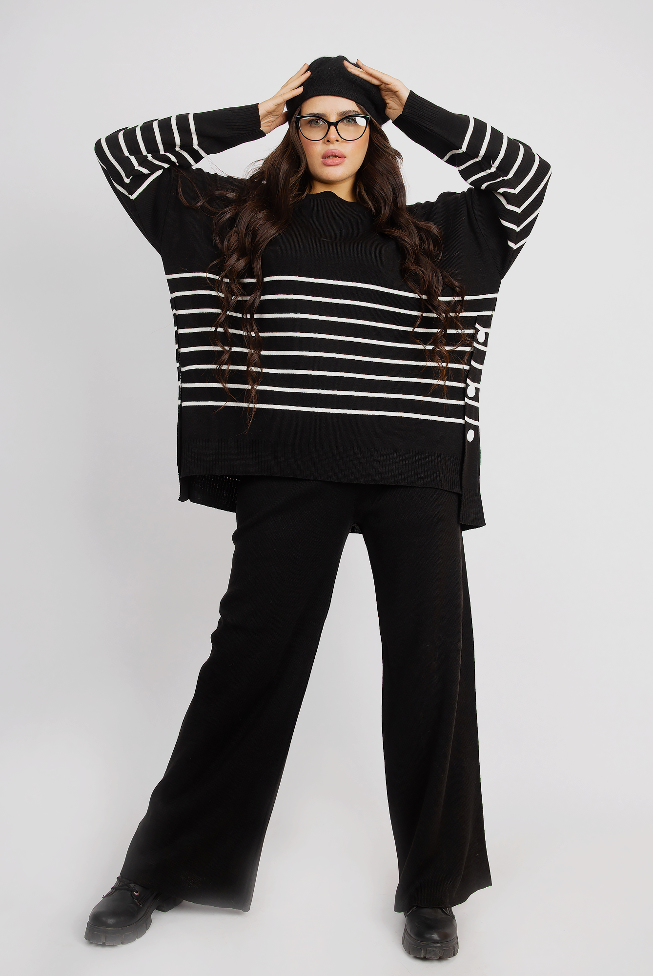 Striped Knit Lounge Set With Relaxed Fit - Black
