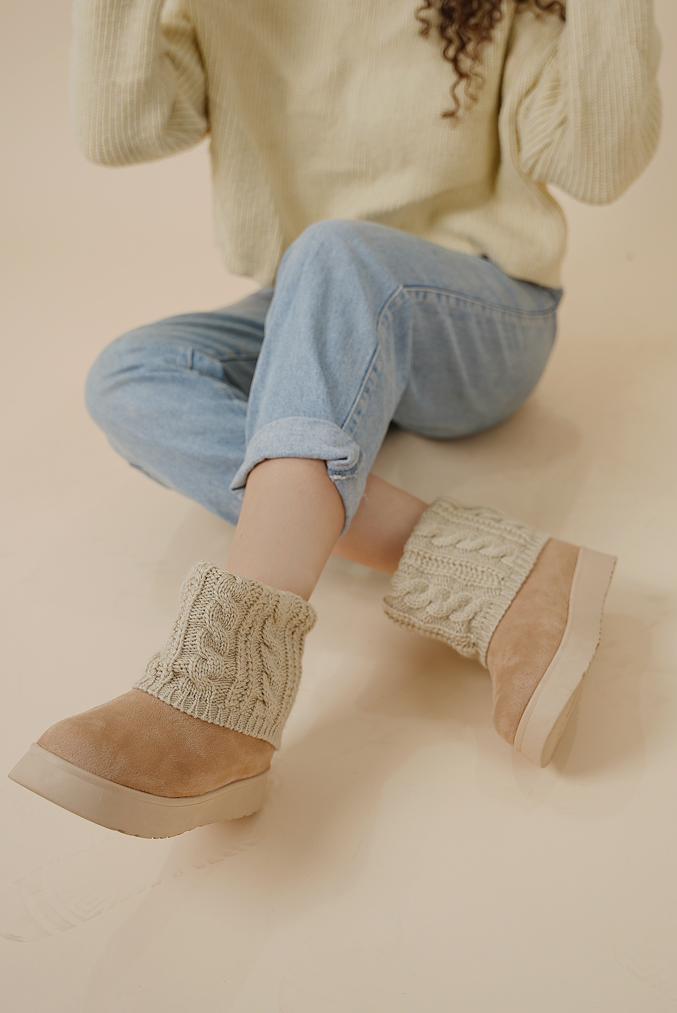 CozyCuff Boots - Cafe