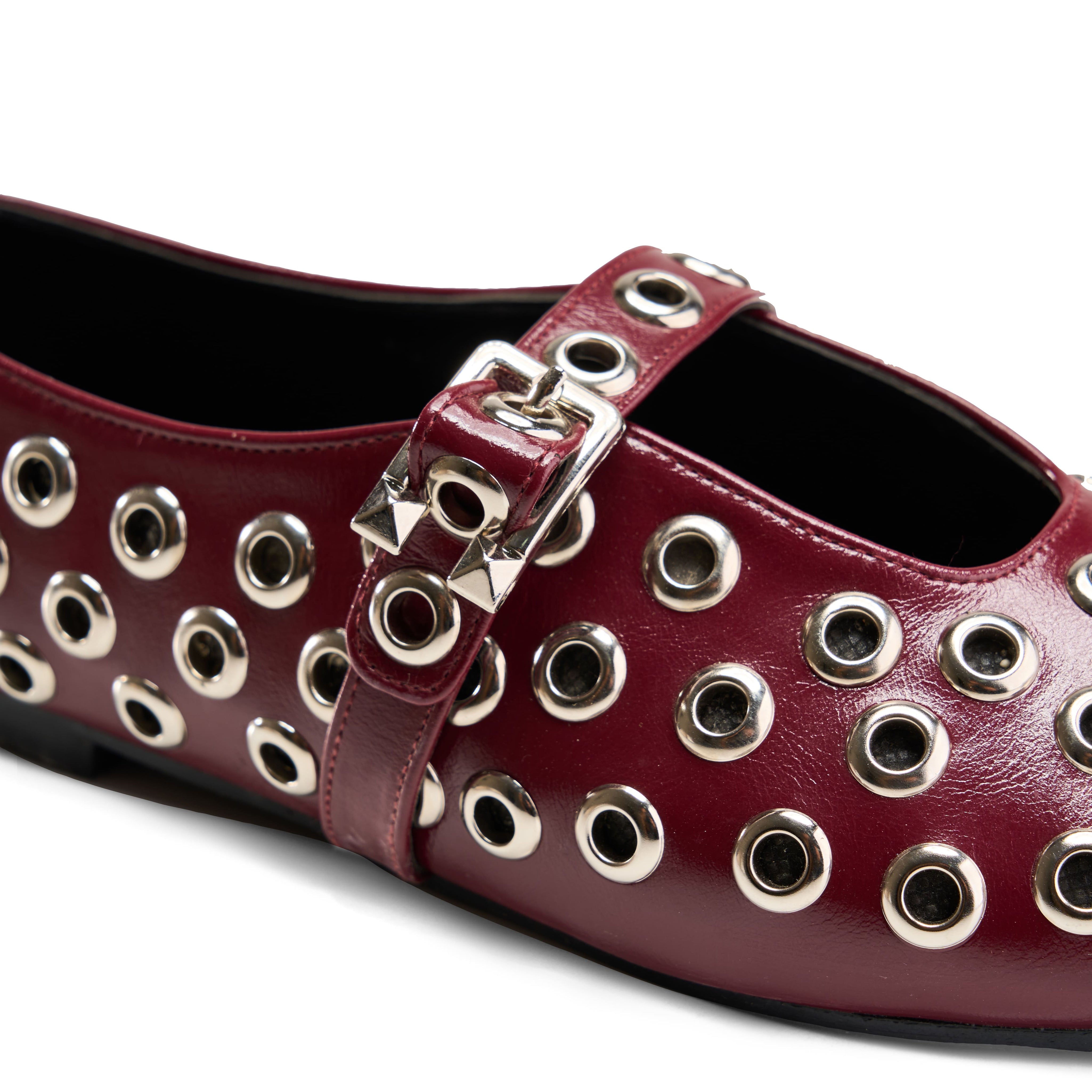 Geometric Eyelet Ballet Flats - Maroon
