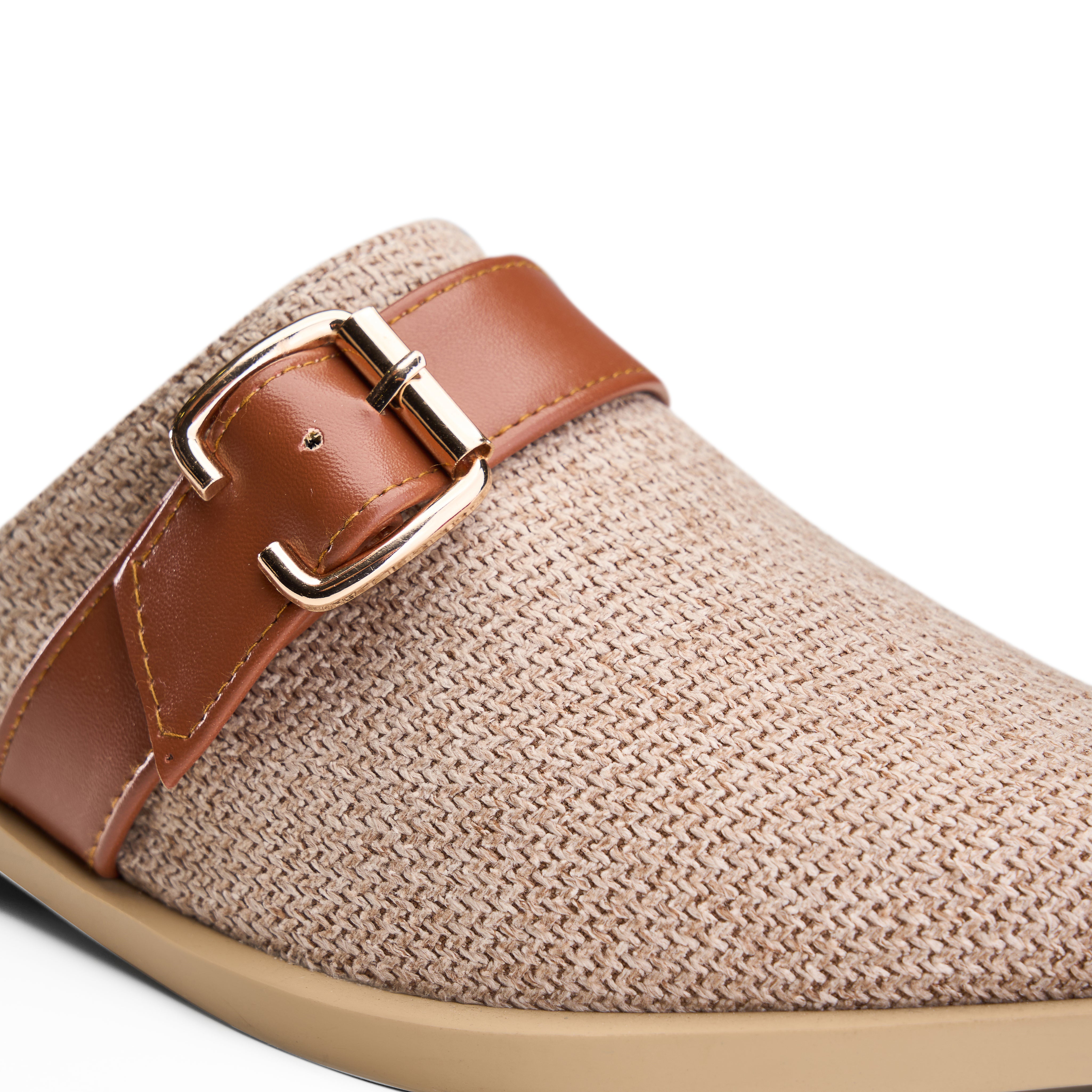 Textured Square-Toe Buckle Flat - Havan