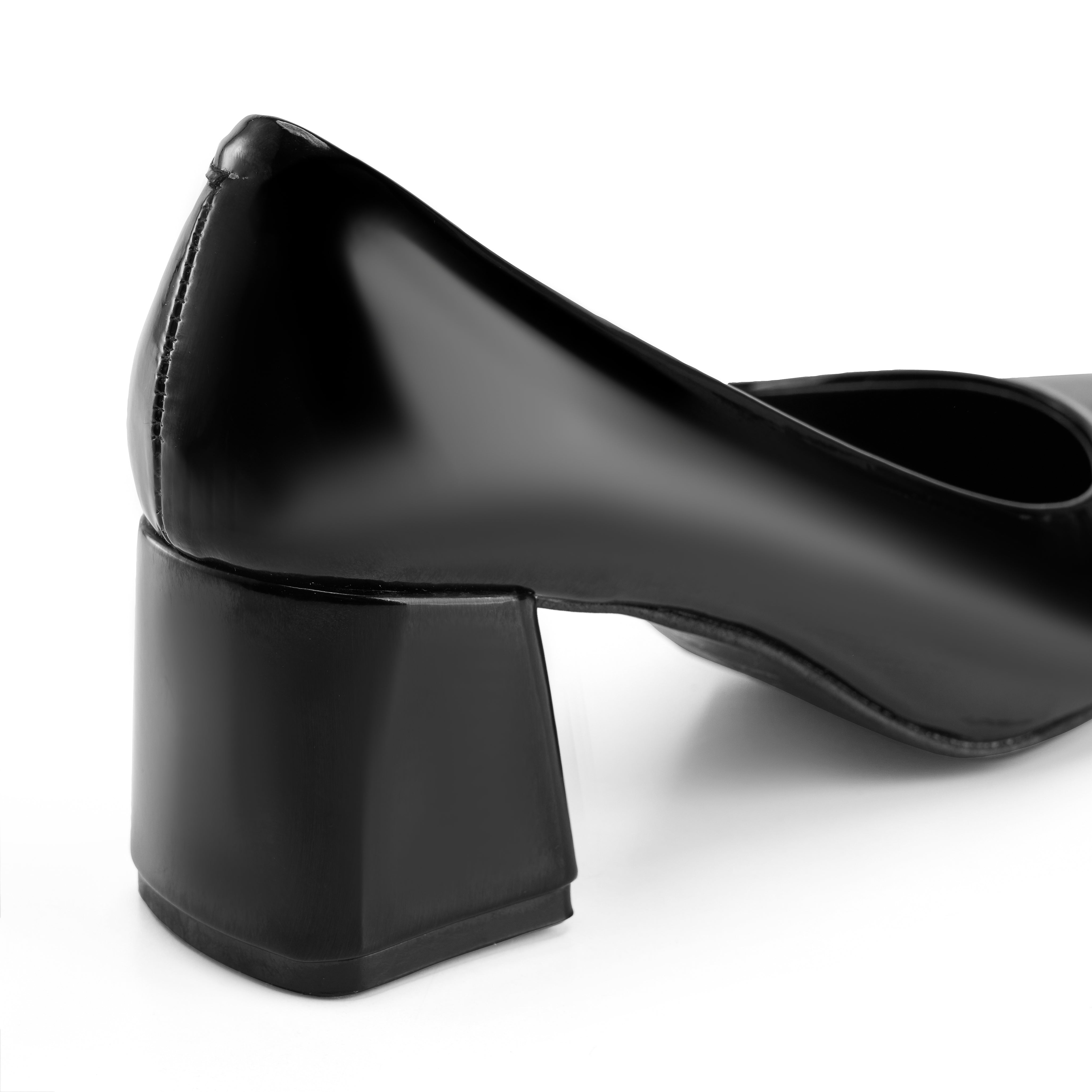 Mid-Heel Pointed Pump - Black mirror