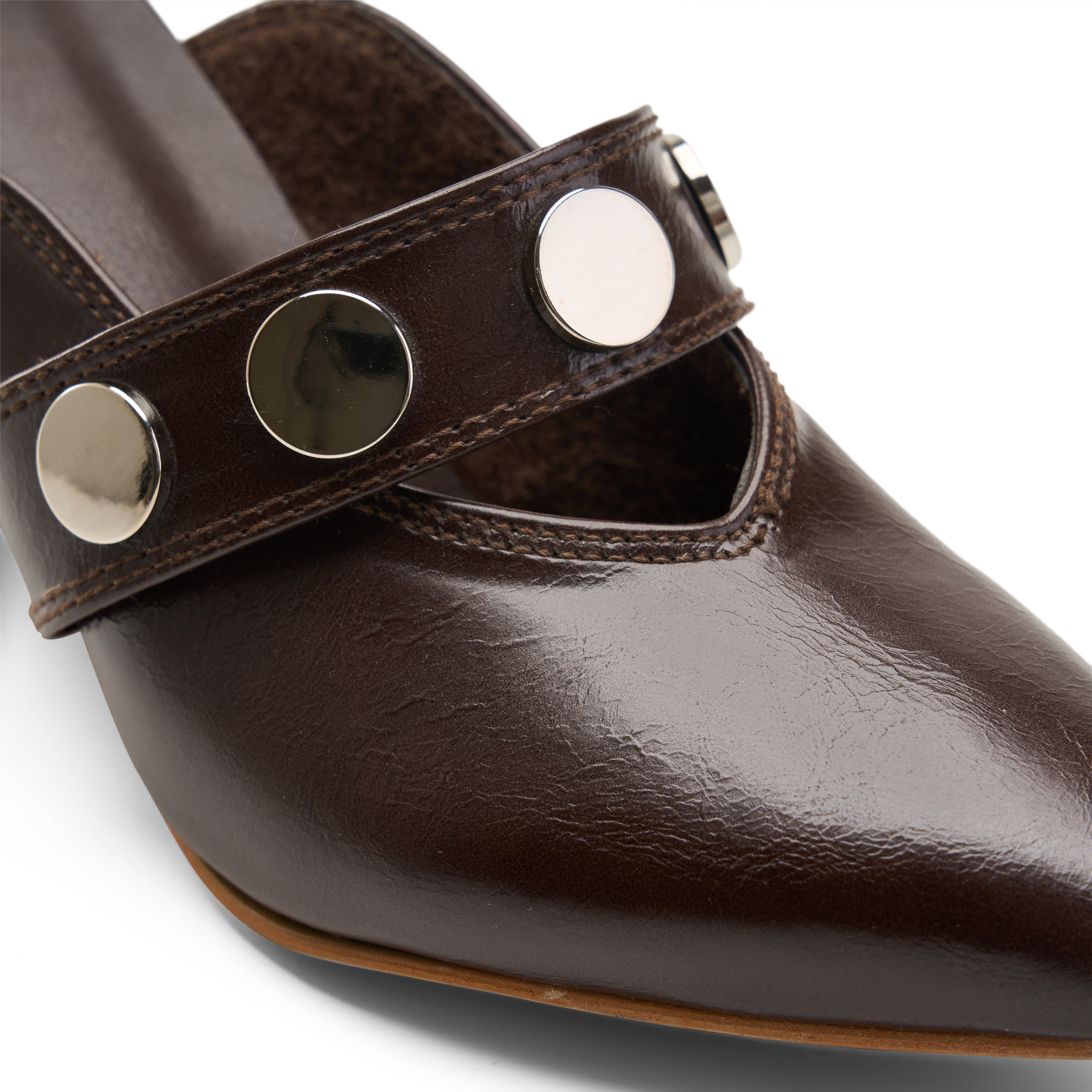Metal-Detail Pumps - Brown