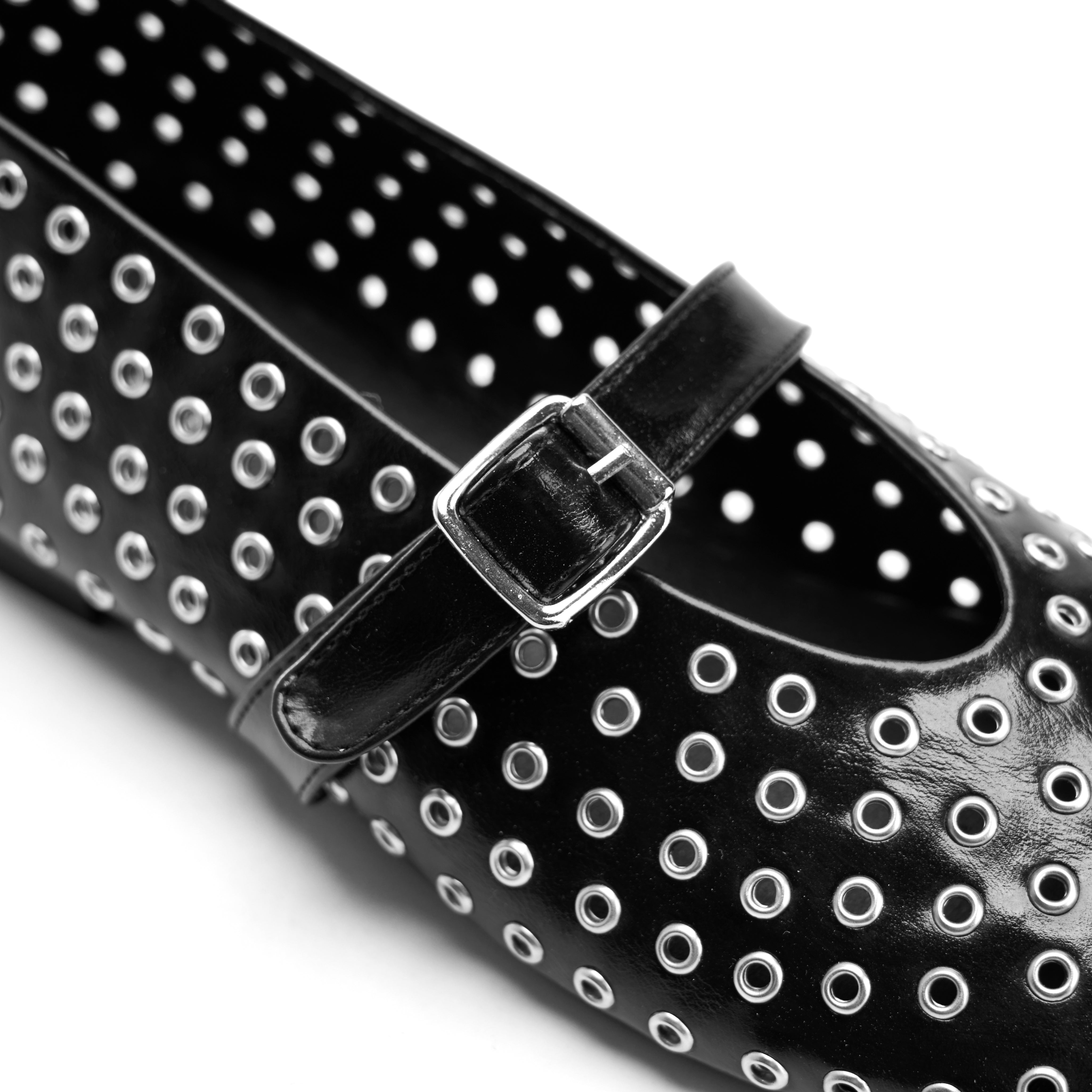 Grommet-Detail Square Toe flats - Black