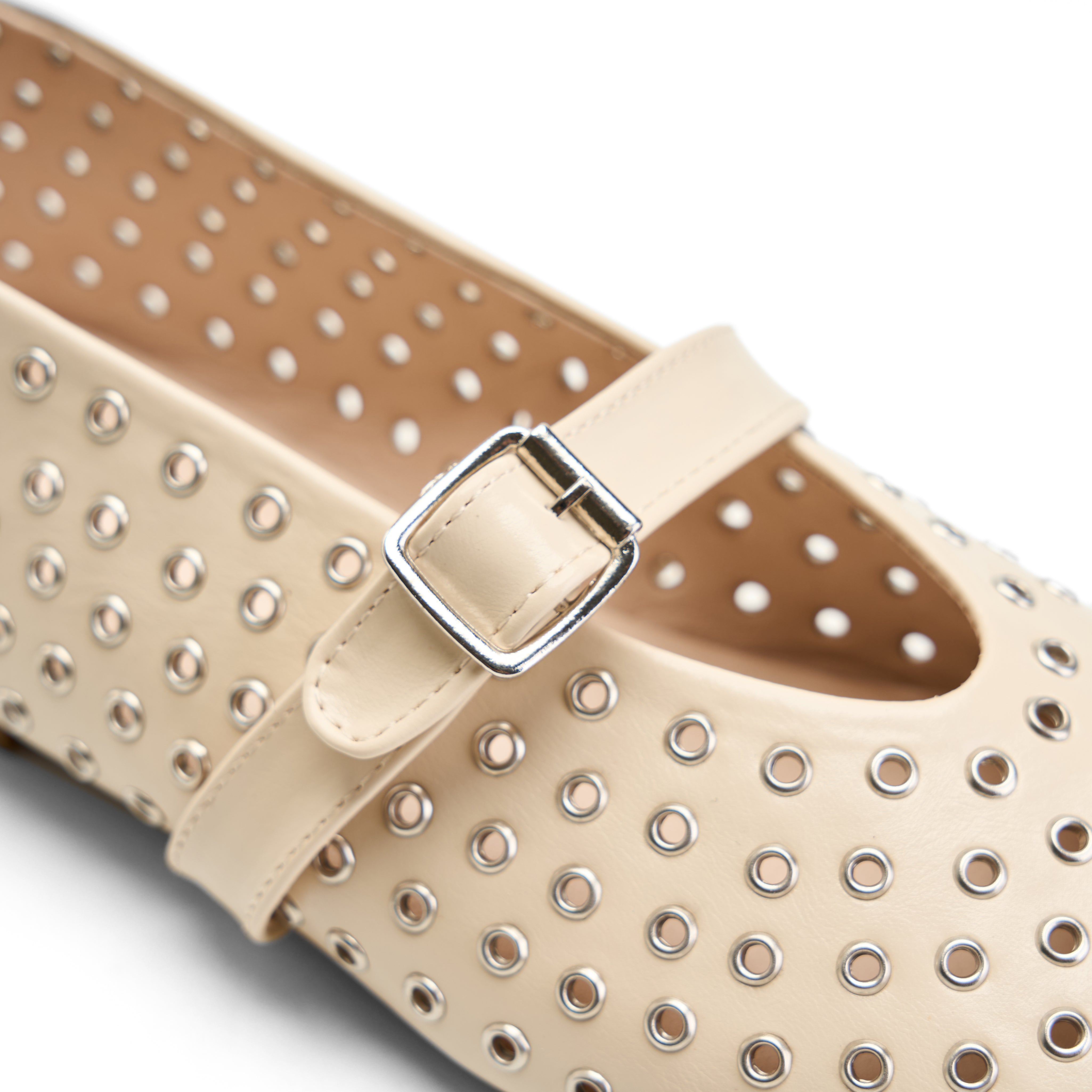 Grommet-Detail Square Toe flats - Beige