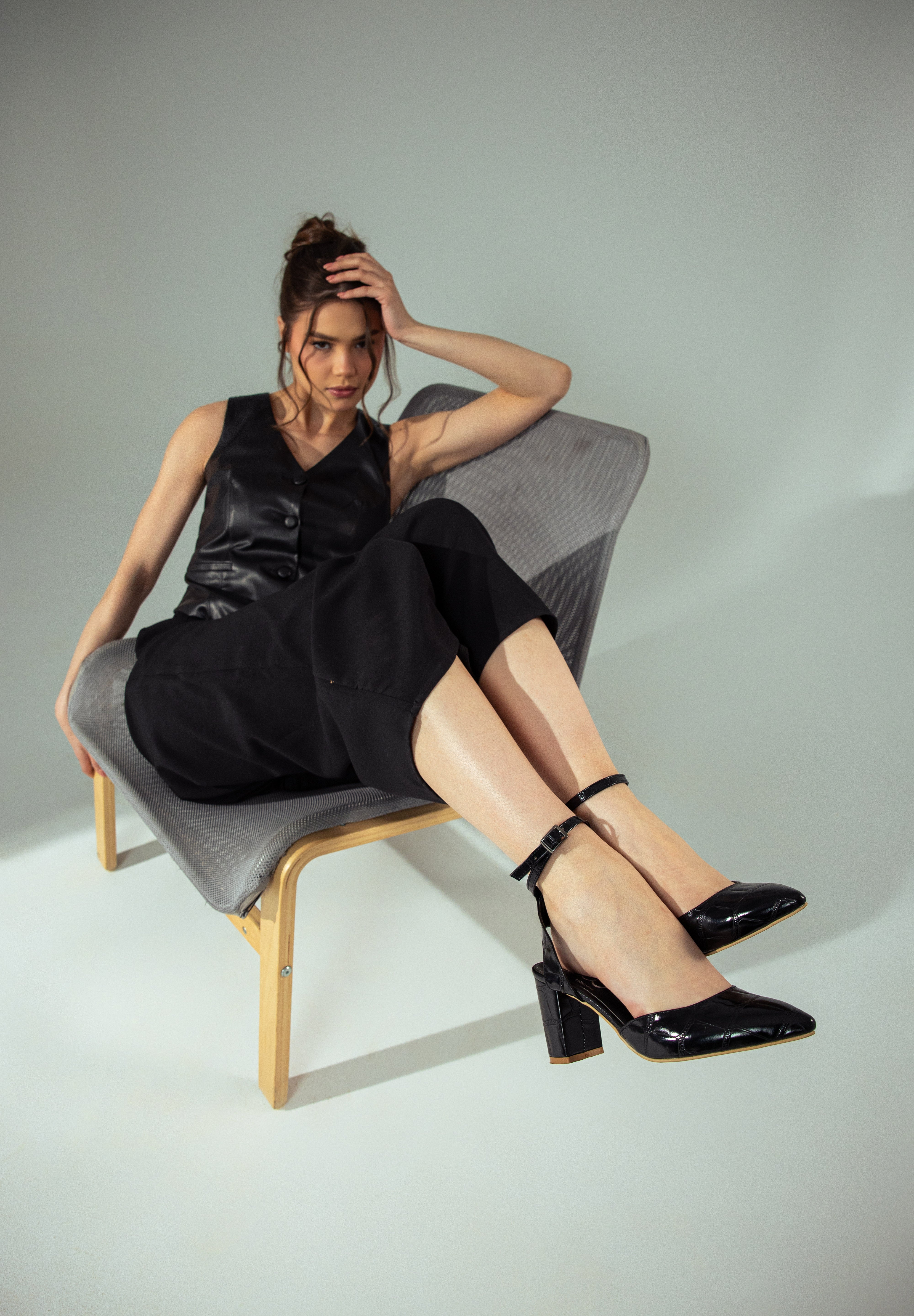 Croc-Effect Pointed Heels - Black